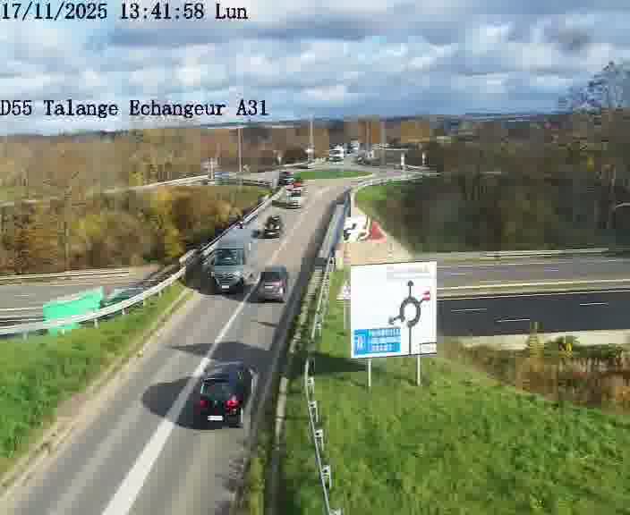 <h2>Webcam sur la D55 à Talange au niveau du pont surplombant l'A31 (sens droite-gauche vers Luxembourg). Vue orientée vers Ay-sur-Moselle.</h2>