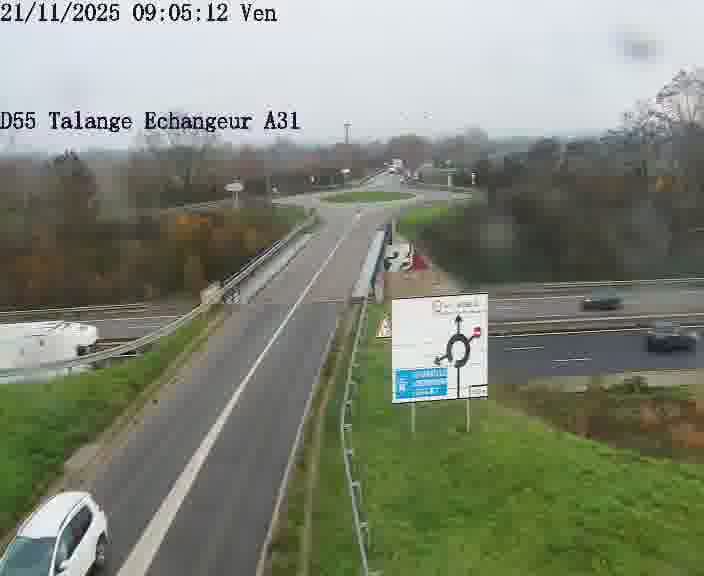 <h2>Webcam sur la D55 à Talange au niveau du pont surplombant l'A31 (sens droite-gauche vers Luxembourg). Vue orientée vers Ay-sur-Moselle.</h2>