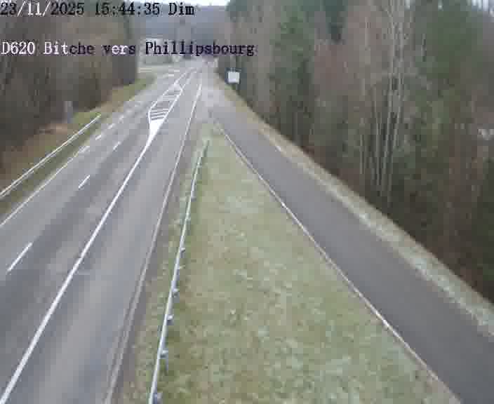 <h2>Webcam sur la D620, sur le contournement de Bitche. Vue orientée vers Philippsbourg</h2>
