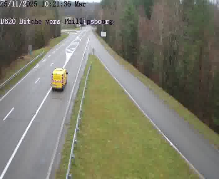 <h2>Webcam sur la D620, sur le contournement de Bitche. Vue orientée vers Philippsbourg</h2>