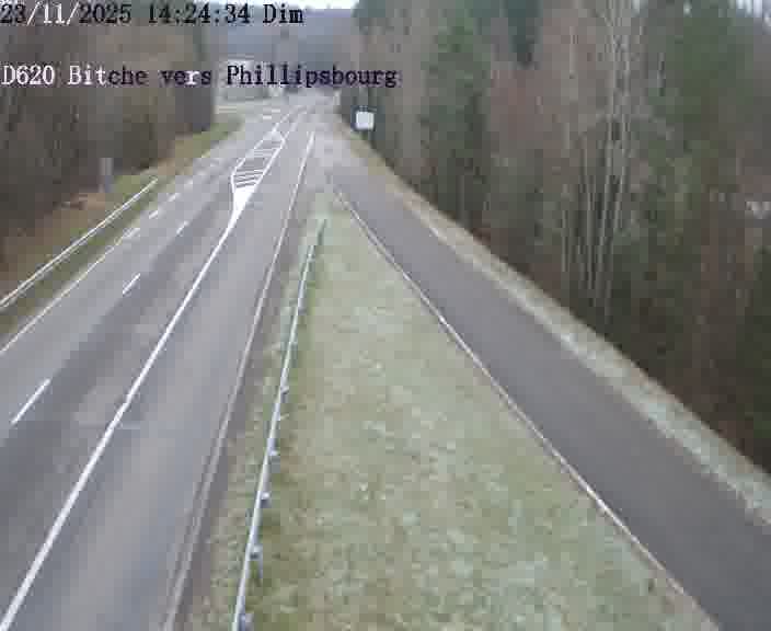 <h2>Webcam sur la D620, sur le contournement de Bitche. Vue orientée vers Philippsbourg</h2>