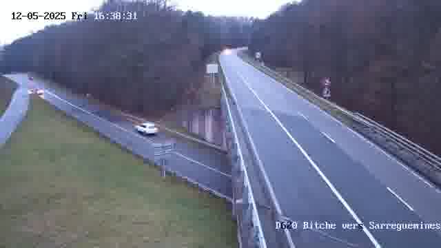 <h2>Webcam sur la D620, sur le contournement de Bitche. Vue orientée vers Sarreguemines</h2>