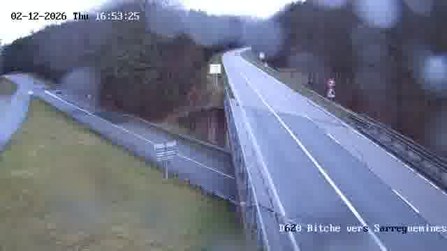 <h2>Webcam sur la D620, sur le contournement de Bitche. Vue orientée vers Sarreguemines</h2>