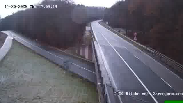 <h2>Webcam sur la D620, sur le contournement de Bitche. Vue orientée vers Sarreguemines</h2>