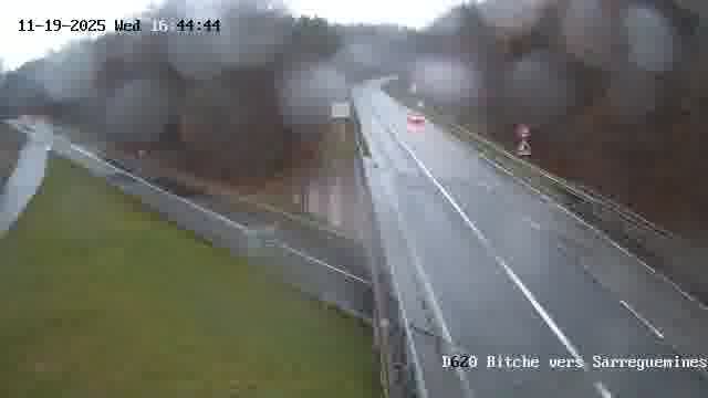<h2>Webcam sur la D620, sur le contournement de Bitche. Vue orientée vers Sarreguemines</h2>