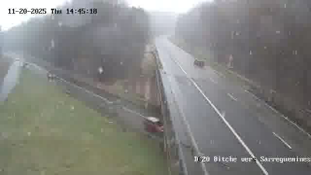 <h2>Webcam sur la D620, sur le contournement de Bitche. Vue orientée vers Sarreguemines</h2>