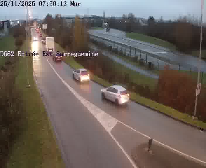 <h2>Point de vue trafic déployé sur D662 (France) à Sarreguemines, regardant vers Sarreguemines, aidant conducteurs et services à anticiper les flux.</h2>