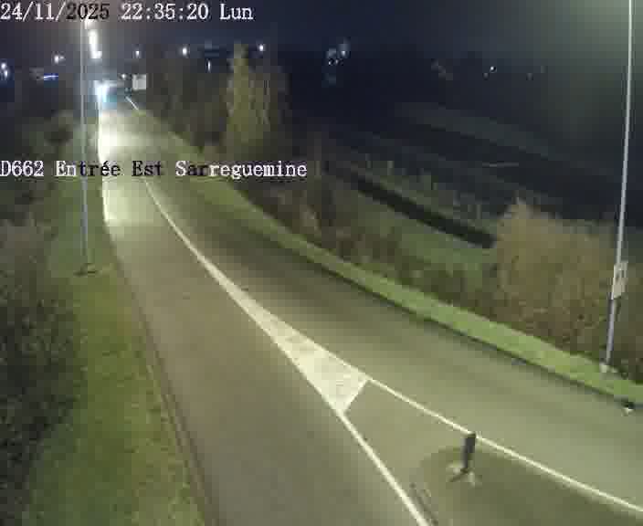 Point de vue trafic déployé sur D662 (France) à Sarreguemines, regardant vers Sarreguemines, aidant conducteurs et services à anticiper les flux.