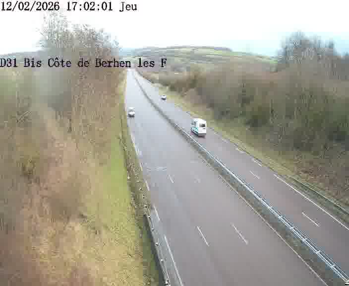 Webcam de surveillance sur D31bis (France) à Behren-lès-Forbach, cadrée vers Sarreguemines, proposant une information routière utile aux déplacements quotidiens.