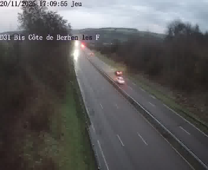 <h2>Webcam de surveillance sur D31bis (France) à Behren-lès-Forbach, cadrée vers Sarreguemines, proposant une information routière utile aux déplacements quotidiens.</h2>