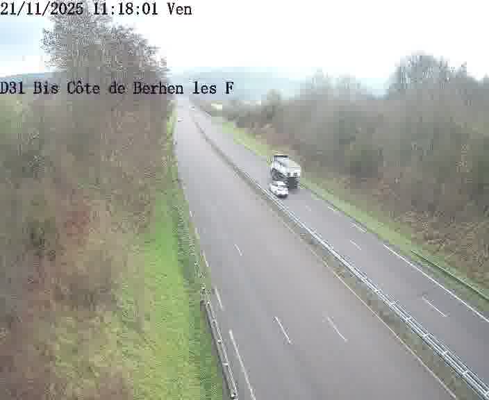 <h2>Webcam de surveillance sur D31bis (France) à Behren-lès-Forbach, cadrée vers Sarreguemines, proposant une information routière utile aux déplacements quotidiens.</h2>