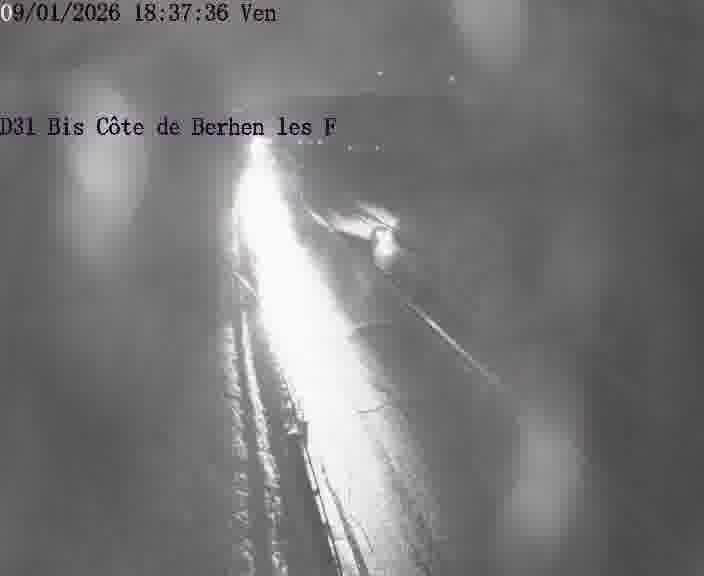 <h2>Webcam de surveillance sur D31bis (France) à Behren-lès-Forbach, cadrée vers Sarreguemines, proposant une information routière utile aux déplacements quotidiens.</h2>