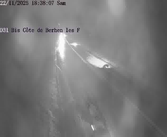<h2>Webcam de surveillance sur D31bis (France) à Behren-lès-Forbach, cadrée vers Sarreguemines, proposant une information routière utile aux déplacements quotidiens.</h2>