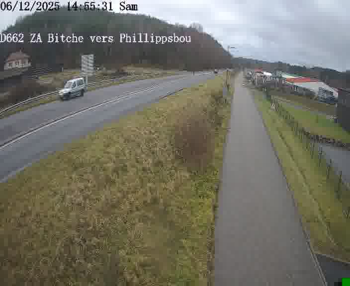 <h2>Caméra de trafic sur D662 (France) à Bitche, orientée vers Phillippsbourg, permettant d’évaluer fluidité, incidents et densité automobile.</h2>
