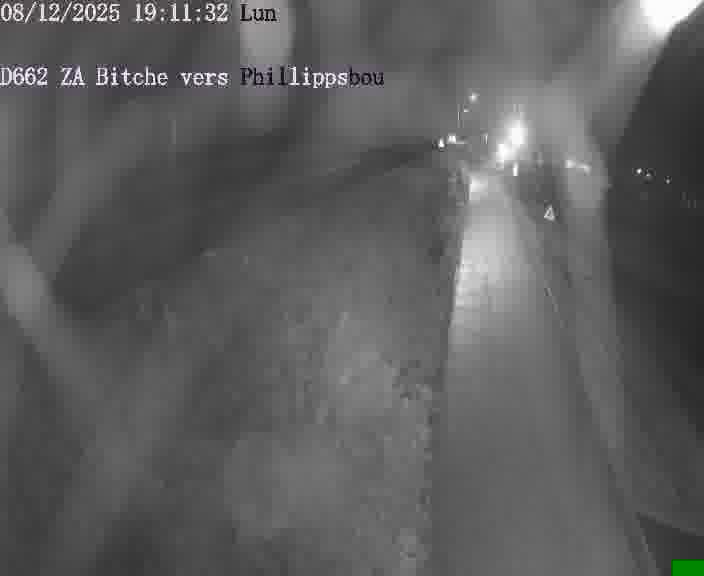 <h2>Caméra de trafic sur D662 (France) à Bitche, orientée vers Phillippsbourg, permettant d’évaluer fluidité, incidents et densité automobile.</h2>