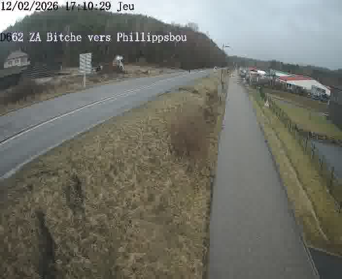 <h2>Caméra de trafic sur D662 (France) à Bitche, orientée vers Phillippsbourg, permettant d’évaluer fluidité, incidents et densité automobile.</h2>