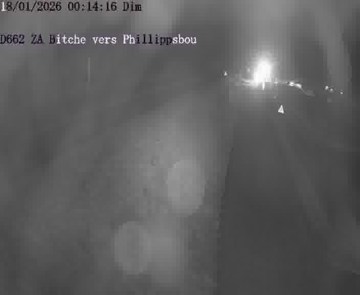 Caméra de trafic sur D662 (France) à Bitche, orientée vers Phillippsbourg, permettant d’évaluer fluidité, incidents et densité automobile.