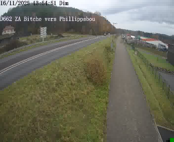 <h2>Caméra de trafic sur D662 (France) à Bitche, orientée vers Phillippsbourg, permettant d’évaluer fluidité, incidents et densité automobile.</h2>