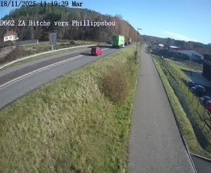 <h2>Caméra de trafic sur D662 (France) à Bitche, orientée vers Phillippsbourg, permettant d’évaluer fluidité, incidents et densité automobile.</h2>