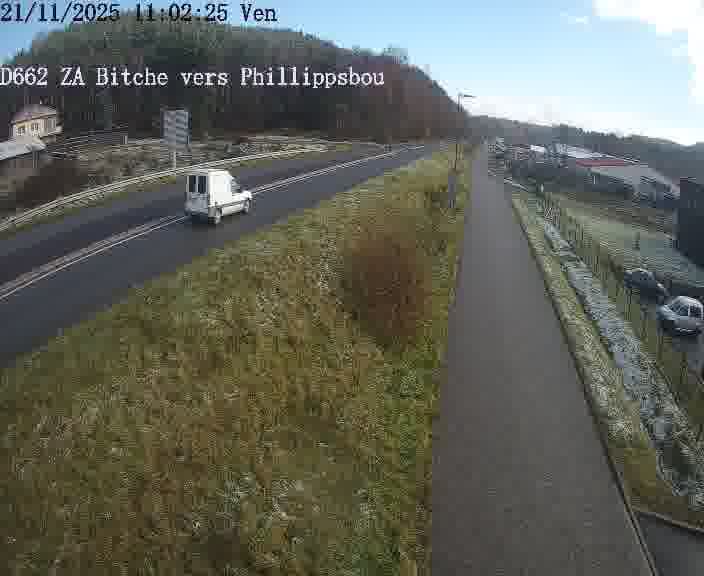 <h2>Caméra de trafic sur D662 (France) à Bitche, orientée vers Phillippsbourg, permettant d’évaluer fluidité, incidents et densité automobile.</h2>