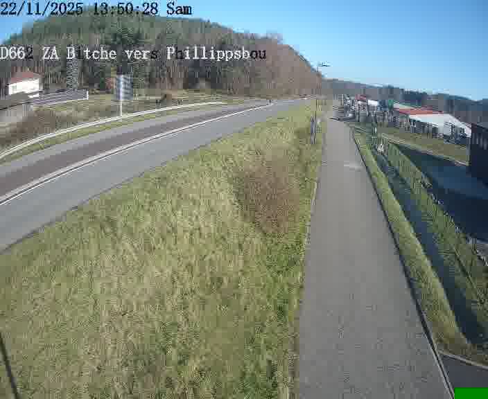 <h2>Caméra de trafic sur D662 (France) à Bitche, orientée vers Phillippsbourg, permettant d’évaluer fluidité, incidents et densité automobile.</h2>