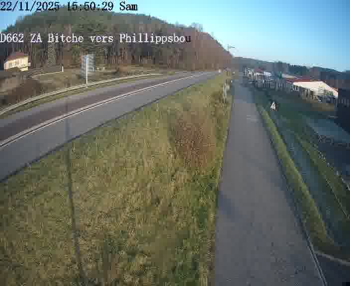 <h2>Caméra de trafic sur D662 (France) à Bitche, orientée vers Phillippsbourg, permettant d’évaluer fluidité, incidents et densité automobile.</h2>