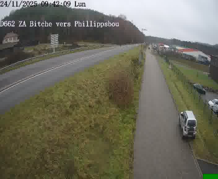 <h2>Caméra de trafic sur D662 (France) à Bitche, orientée vers Phillippsbourg, permettant d’évaluer fluidité, incidents et densité automobile.</h2>