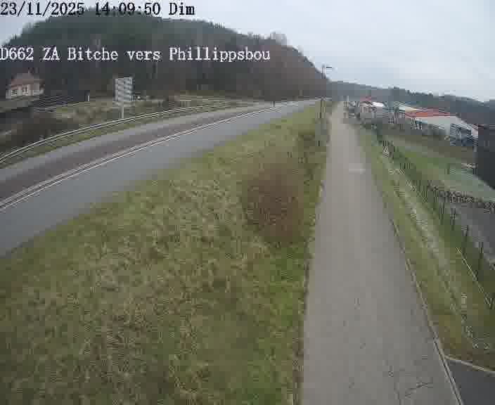 <h2>Caméra de trafic sur D662 (France) à Bitche, orientée vers Phillippsbourg, permettant d’évaluer fluidité, incidents et densité automobile.</h2>