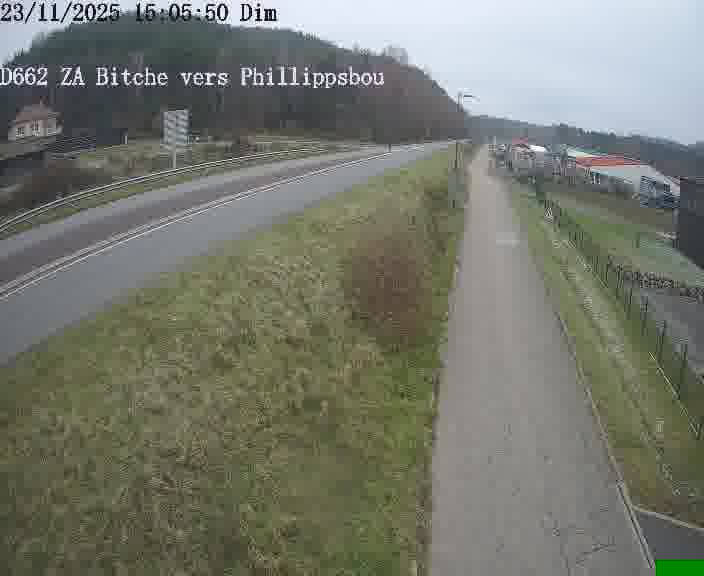 <h2>Caméra de trafic sur D662 (France) à Bitche, orientée vers Phillippsbourg, permettant d’évaluer fluidité, incidents et densité automobile.</h2>