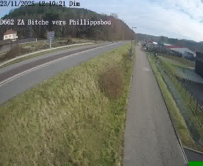 <h2>Caméra de trafic sur D662 (France) à Bitche, orientée vers Phillippsbourg, permettant d’évaluer fluidité, incidents et densité automobile.</h2>