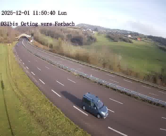 <h2>Caméra routière située sur D31bis (France) à Oeting, orientée vers Forbach, surveillant en continu la circulation locale et régionale.</h2>