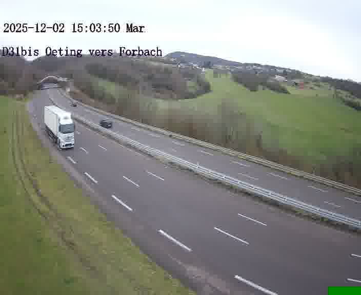 <h2>Caméra routière située sur D31bis (France) à Oeting, orientée vers Forbach, surveillant en continu la circulation locale et régionale.</h2>