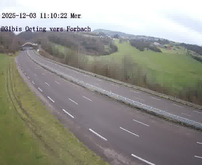 <h2>Caméra routière située sur D31bis (France) à Oeting, orientée vers Forbach, surveillant en continu la circulation locale et régionale.</h2>