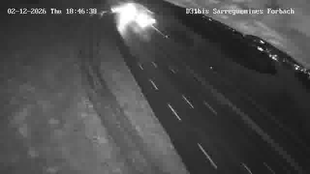 Caméra routière située sur D31bis (France) à Oeting, orientée vers Forbach, surveillant en continu la circulation locale et régionale.