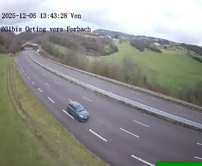 <h2>Caméra routière située sur D31bis (France) à Oeting, orientée vers Forbach, surveillant en continu la circulation locale et régionale.</h2>