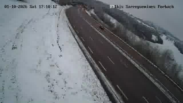 <h2>Caméra routière située sur D31bis (France) à Oeting, orientée vers Forbach, surveillant en continu la circulation locale et régionale.</h2>