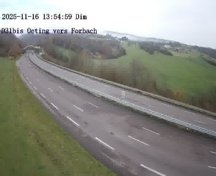 <h2>Caméra routière située sur D31bis (France) à Oeting, orientée vers Forbach, surveillant en continu la circulation locale et régionale.</h2>