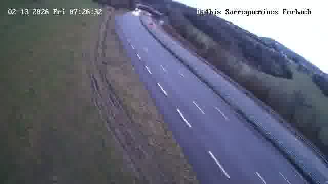 <h2>Caméra routière située sur D31bis (France) à Oeting, orientée vers Forbach, surveillant en continu la circulation locale et régionale.</h2>
