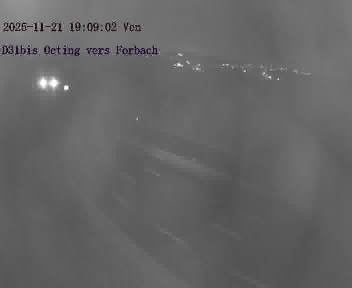 <h2>Caméra routière située sur D31bis (France) à Oeting, orientée vers Forbach, surveillant en continu la circulation locale et régionale.</h2>