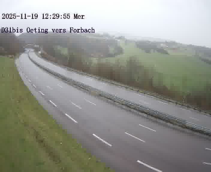 <h2>Caméra routière située sur D31bis (France) à Oeting, orientée vers Forbach, surveillant en continu la circulation locale et régionale.</h2>