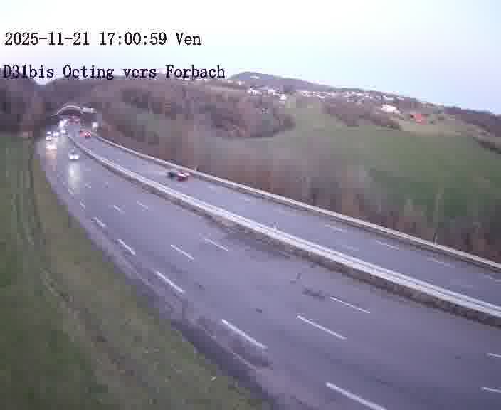 <h2>Caméra routière située sur D31bis (France) à Oeting, orientée vers Forbach, surveillant en continu la circulation locale et régionale.</h2>