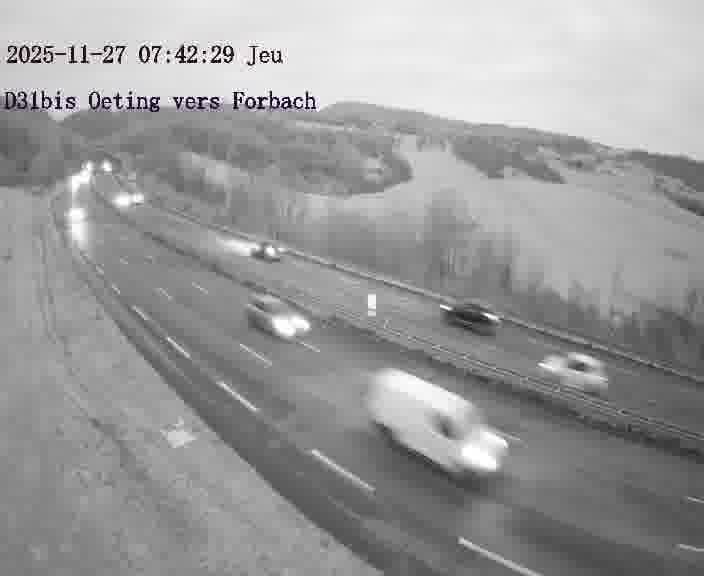 <h2>Caméra routière située sur D31bis (France) à Oeting, orientée vers Forbach, surveillant en continu la circulation locale et régionale.</h2>