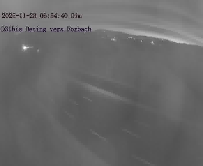 <h2>Caméra routière située sur D31bis (France) à Oeting, orientée vers Forbach, surveillant en continu la circulation locale et régionale.</h2>