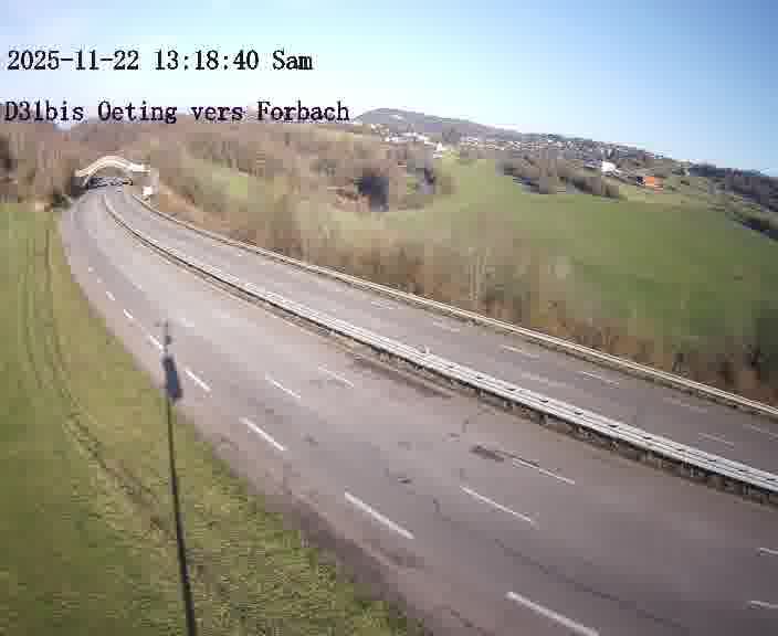 <h2>Caméra routière située sur D31bis (France) à Oeting, orientée vers Forbach, surveillant en continu la circulation locale et régionale.</h2>