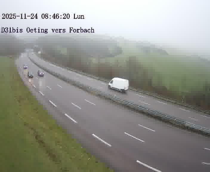 <h2>Caméra routière située sur D31bis (France) à Oeting, orientée vers Forbach, surveillant en continu la circulation locale et régionale.</h2>