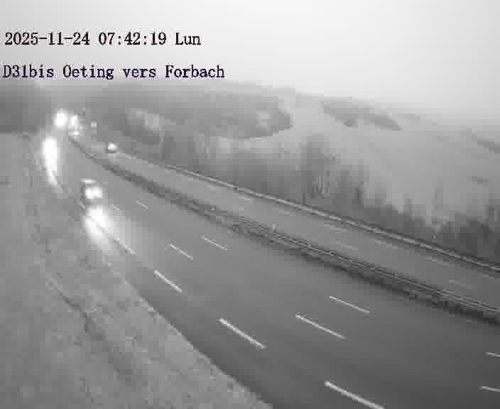<h2>Caméra routière située sur D31bis (France) à Oeting, orientée vers Forbach, surveillant en continu la circulation locale et régionale.</h2>