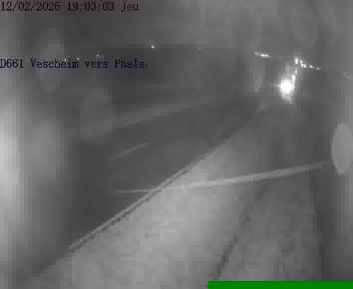 <h2>Caméra routière située sur D661 (France) à Vescheim, orientée vers Phalsbourg, surveillant en continu la circulation locale et régionale.</h2>