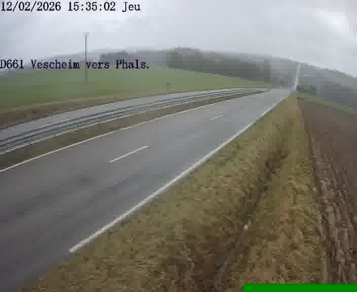<h2>Caméra routière située sur D661 (France) à Vescheim, orientée vers Phalsbourg, surveillant en continu la circulation locale et régionale.</h2>