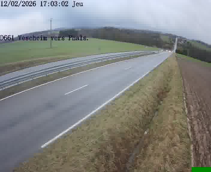 <h2>Caméra routière située sur D661 (France) à Vescheim, orientée vers Phalsbourg, surveillant en continu la circulation locale et régionale.</h2>