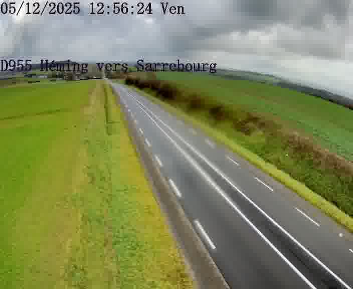 <h2>Caméra routière située sur D955 (France) à Heming, orientée vers Sarrebourg, surveillant en continu la circulation locale et régionale.</h2>